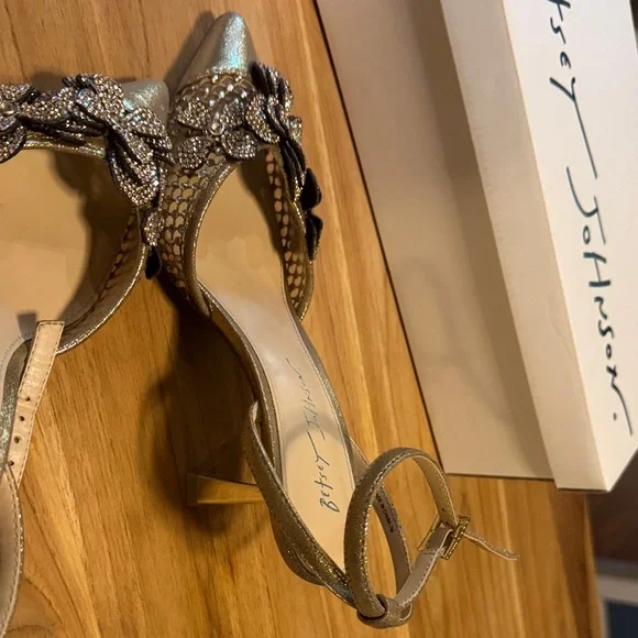 Betsey Johnson Gold Embellished Women's Heels - Picture 3 of 9